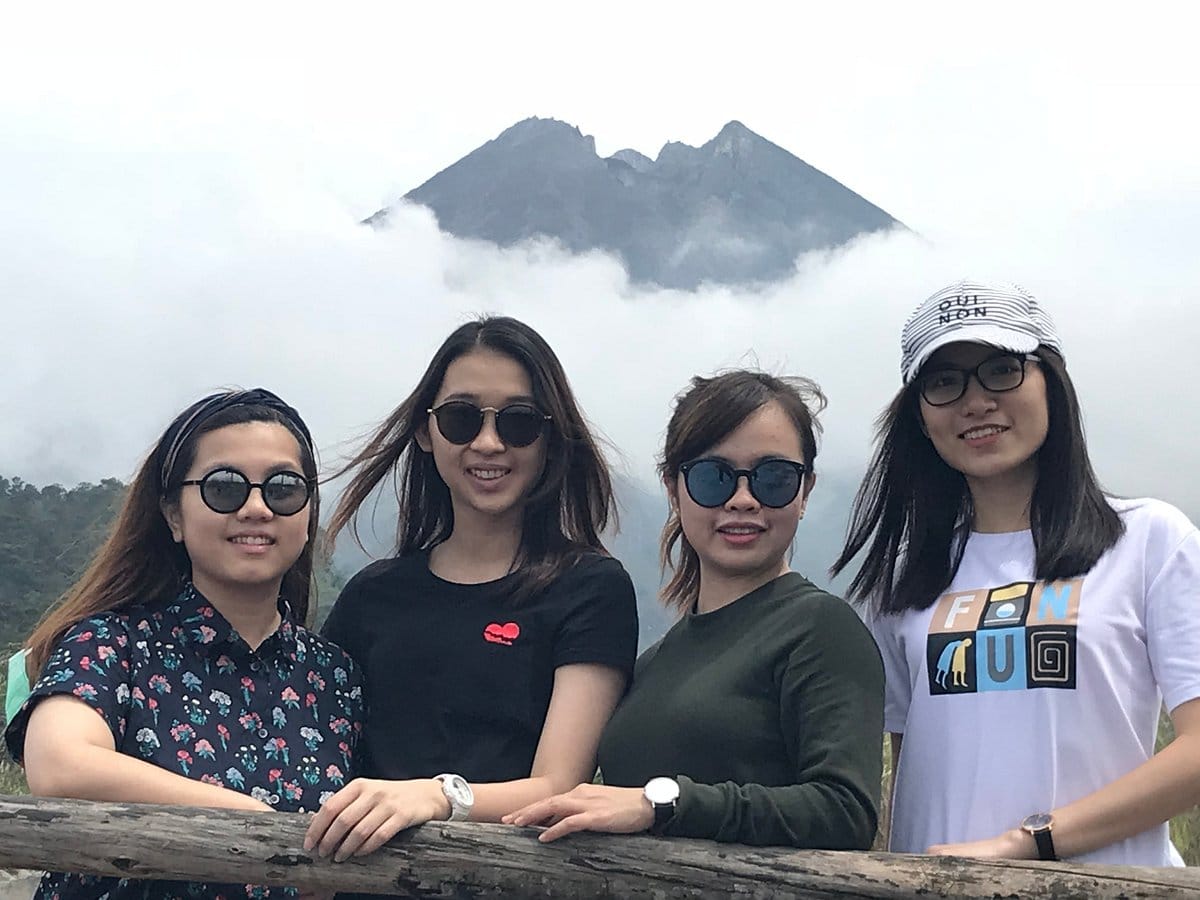 Naik Jeep dan Ledakan Adrenalin Hari Liar di Gunung Merapi