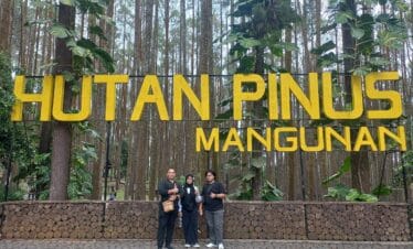 Jatuh cinta pada paket tour Jogja dalam tur 4 hari 3 malam ini—siap-siap untuk petualangan yang tak akan terlupakan!