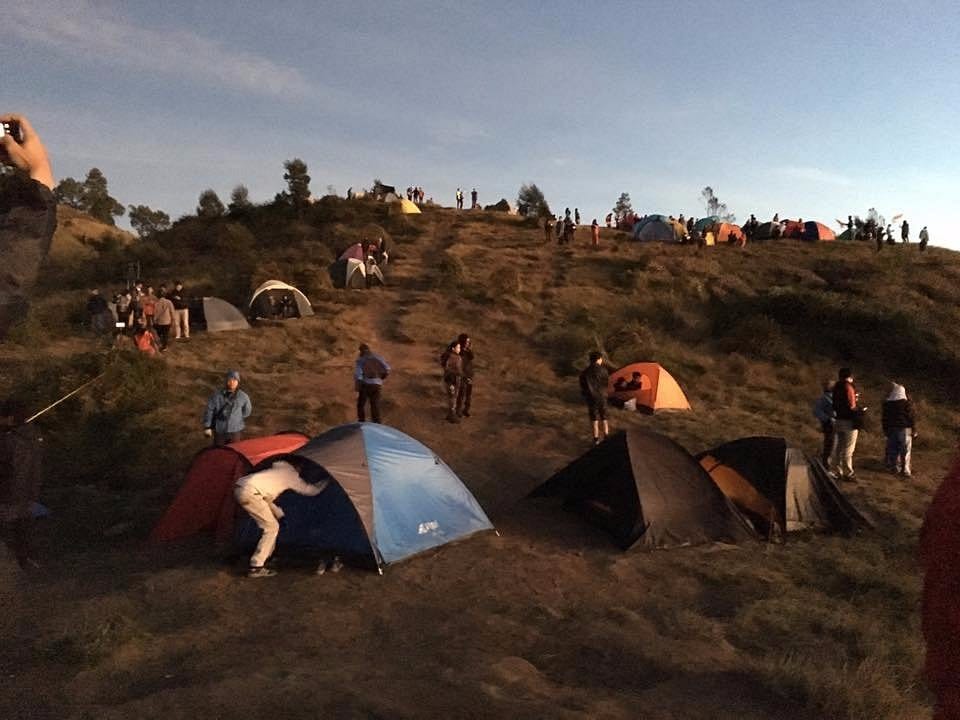 Paket Merbabu Prau Hiking Camping 5H4M