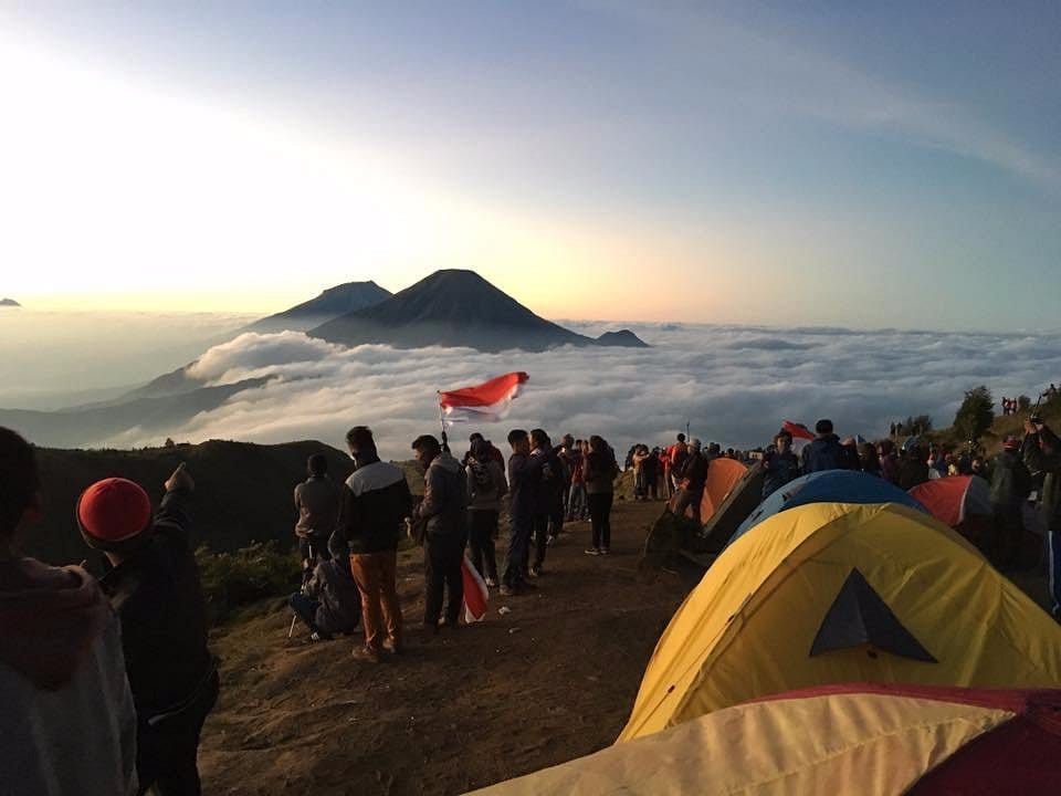 Hiking merbabu dan prau