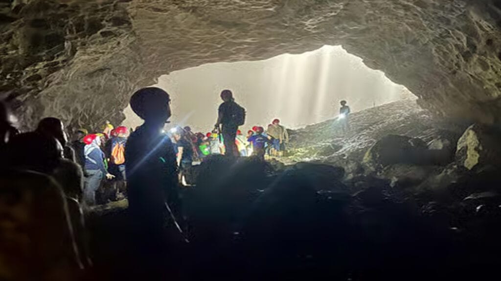 Paket Tour Goa Jomblang dan Goa Pindul: Satu Hari dari Yogyakarta