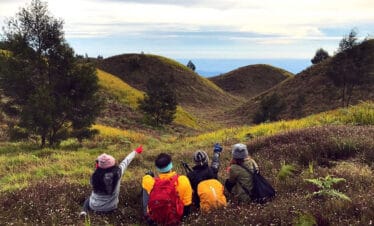 Rasakan Sensasi Mendaki dan Berkemah di Merbabu dan Prau Selama 4 Hari