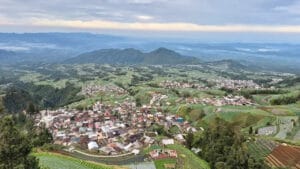 Hiking Gunung Sumbing 1 Hari Lewat Jalur Nepal Van Java: Inilah Pilihannya!