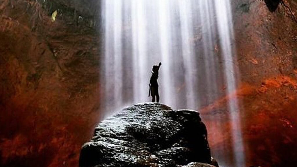 Ungkap Rahasia Gunung Kidul: Wisata ke Goa Jomblang dan Goa Pindul