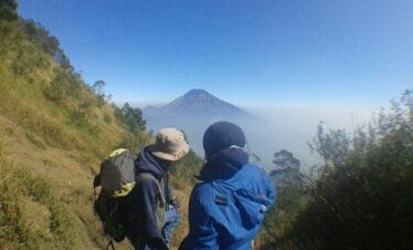 hiking gunung sumbing 1 hari via nepal van java