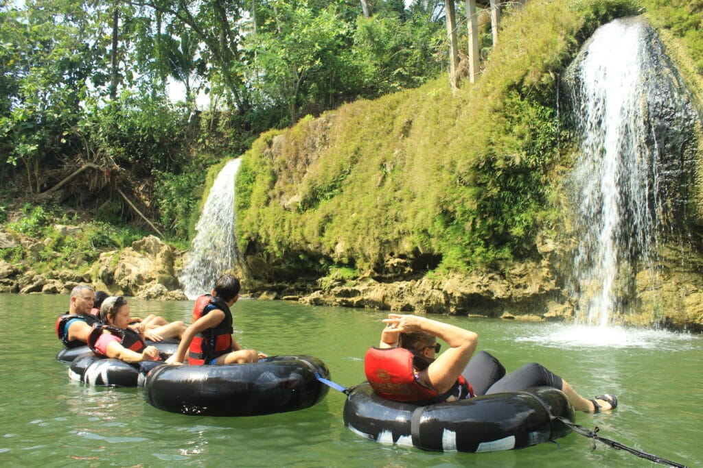 Lepaskan Jiwa Petualang dengan Tur Sehari Penuh Merapi Jeep dan Goa Pindul