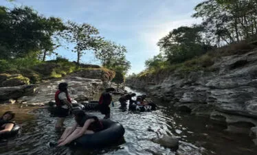 Menjelajah Kedalaman: Eksplorasi Goa Jomblang dan Goa Pindul di Gunung Kidul