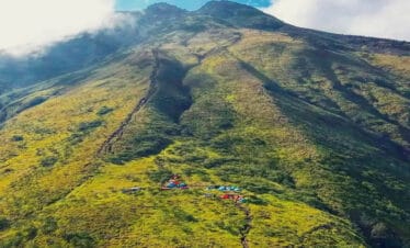 Kenangan Tak Terlupakan: Hiking dan Camping di Basecamp Garung Gunung Sumbing