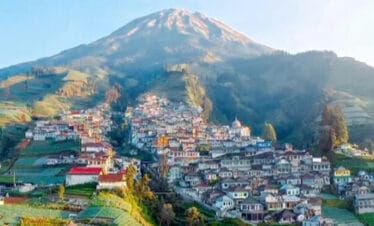 Hiking Gunung Sumbing 1 Hari via Nepal Van Java