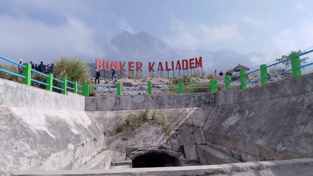 Lepaskan Sisi Petualang Anda dengan Tur Jeep Merapi dan Air Terjun Kedung Kayang