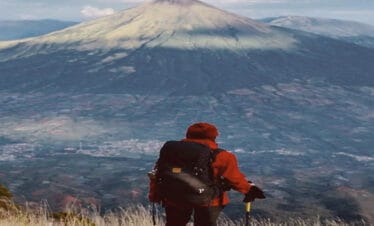 Keagungan Sumbing: Trip Hiking dan Camping 2 Hari dari Basecamp Garung