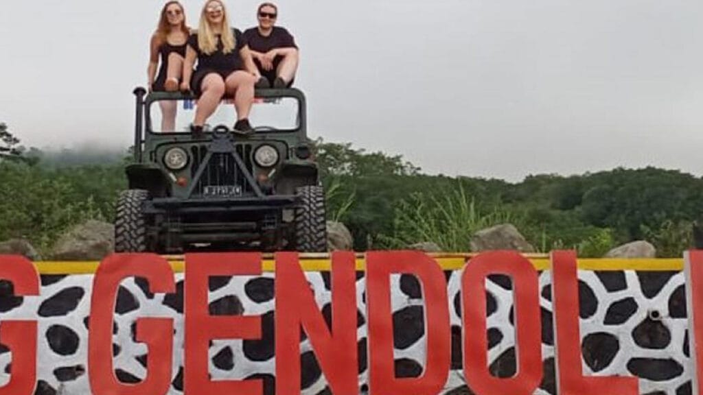 Masuki Dunia Mistis Merapi Jeep dan Goa Pindul: Sehari Bertualang dan Berbudaya
