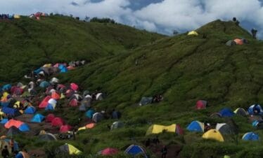Abadikan Keajaiban Gunung Merbabu: Perjalanan Fotogenik 2H1M