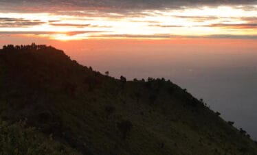 Kabur dari Kota: Santai dan Isi Energi dengan Hiking Camping Merbabu 2H1M